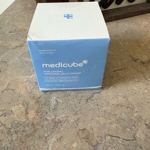 Medicube Jelly Cream with Hyaluronic Acid